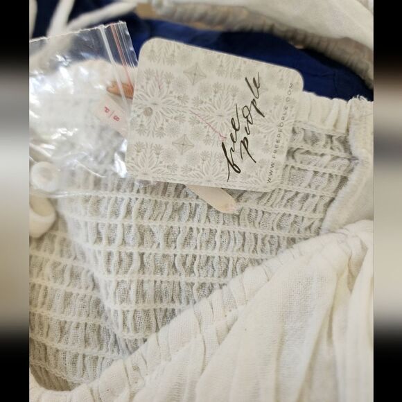 Free people  - Picture 7 of 8